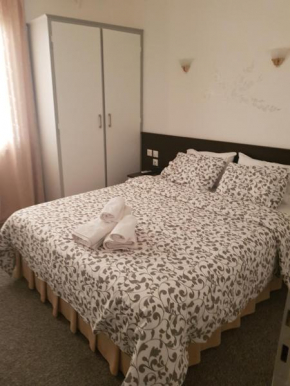 Отель Galanopoulos Hotel  Лутраки